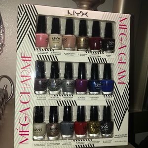 #NYXCOSMETICS MegaGlam Nails polish 💅  18 total